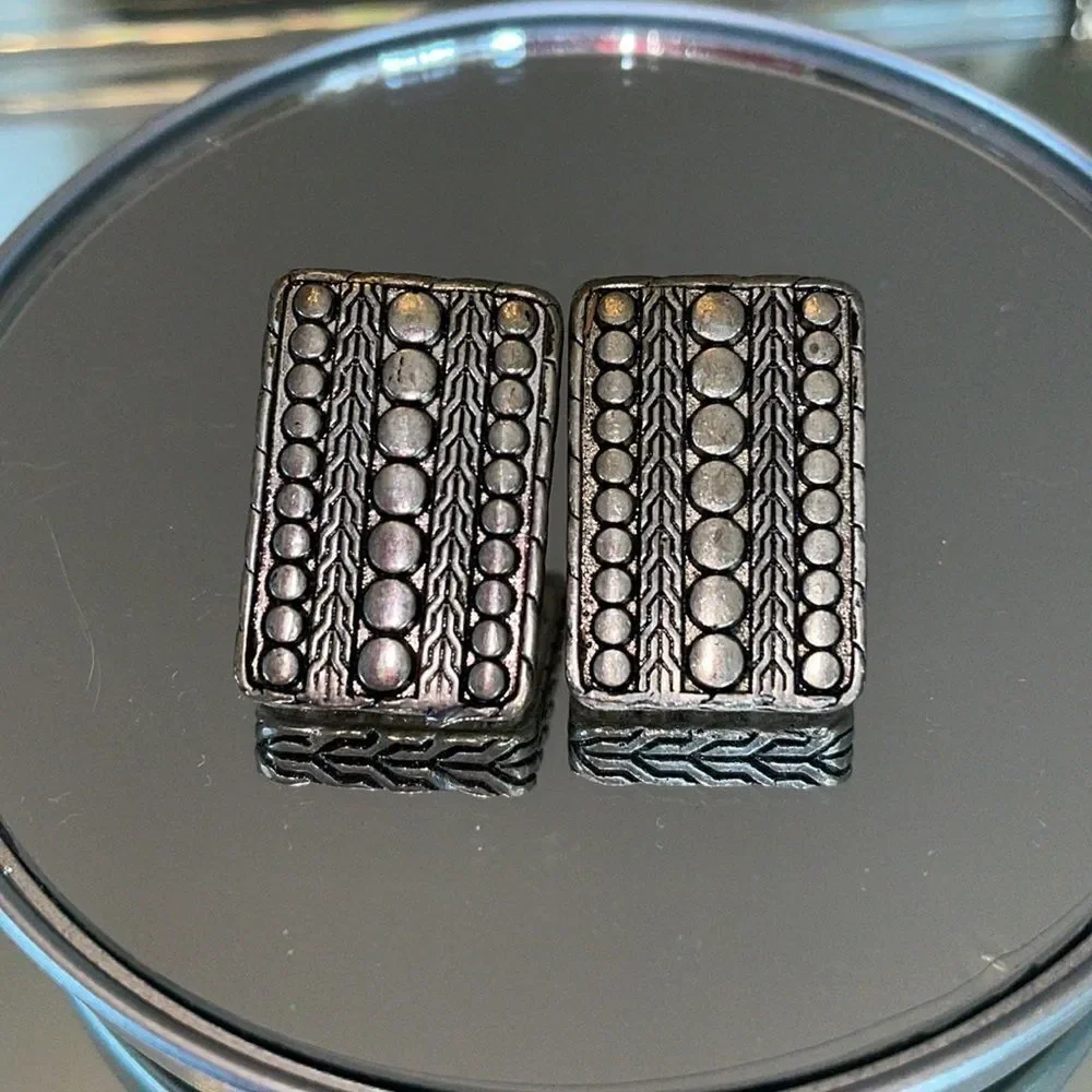 Silver tone rectangle post earrings‎ - Picture 2 of 3